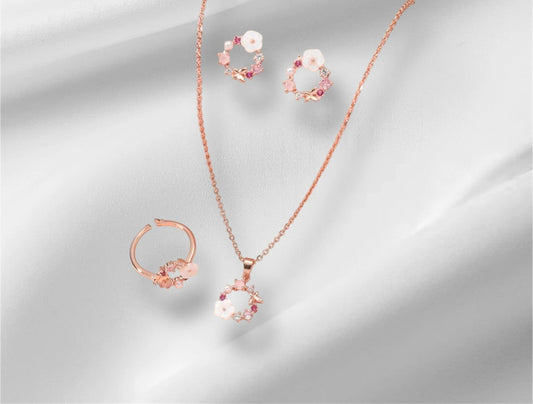 Parure 3 bijoux boucles d’oreilles bague collier strass doré et rose scintillant