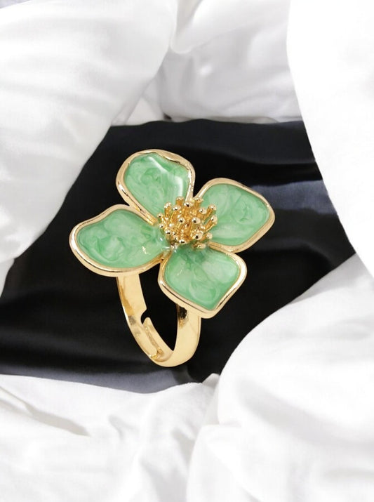 Bague fleurs dorées réglable blanc, rose ou vert d'eau