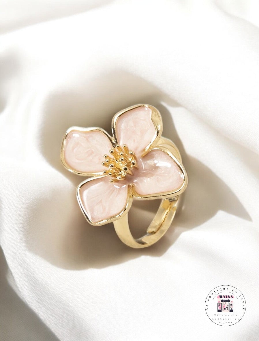 Bague fleurs dorées réglable blanc, rose ou vert d'eau