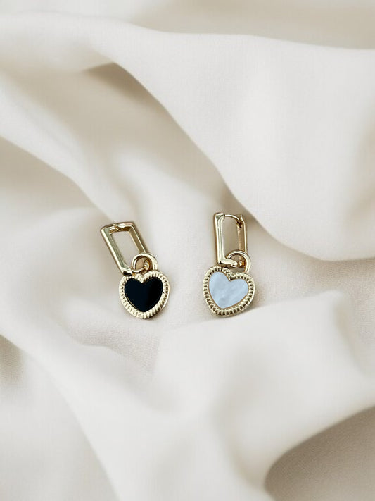 Boucles d’oreilles créoles rectangle dorées cœur double face noir et blanc