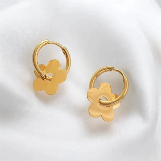 Boucles d’oreilles créoles fleurs dorées