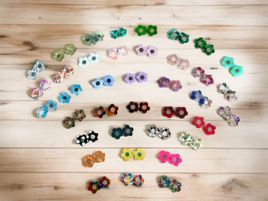 Personnalise ta paire de boucles d'oreilles créoles et pampilles fleurs