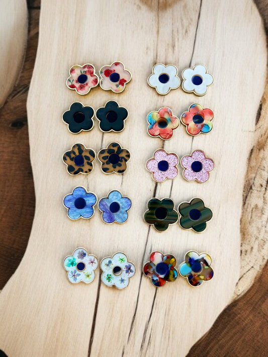 Personnalise ta paire de boucles d'oreilles créoles et pampilles fleurs