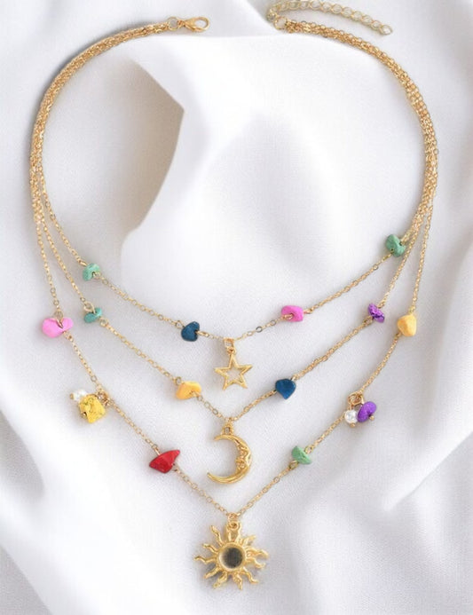 Collier pendentif bohème doré 3 rangs perles multicolores étoile, soleil et lune