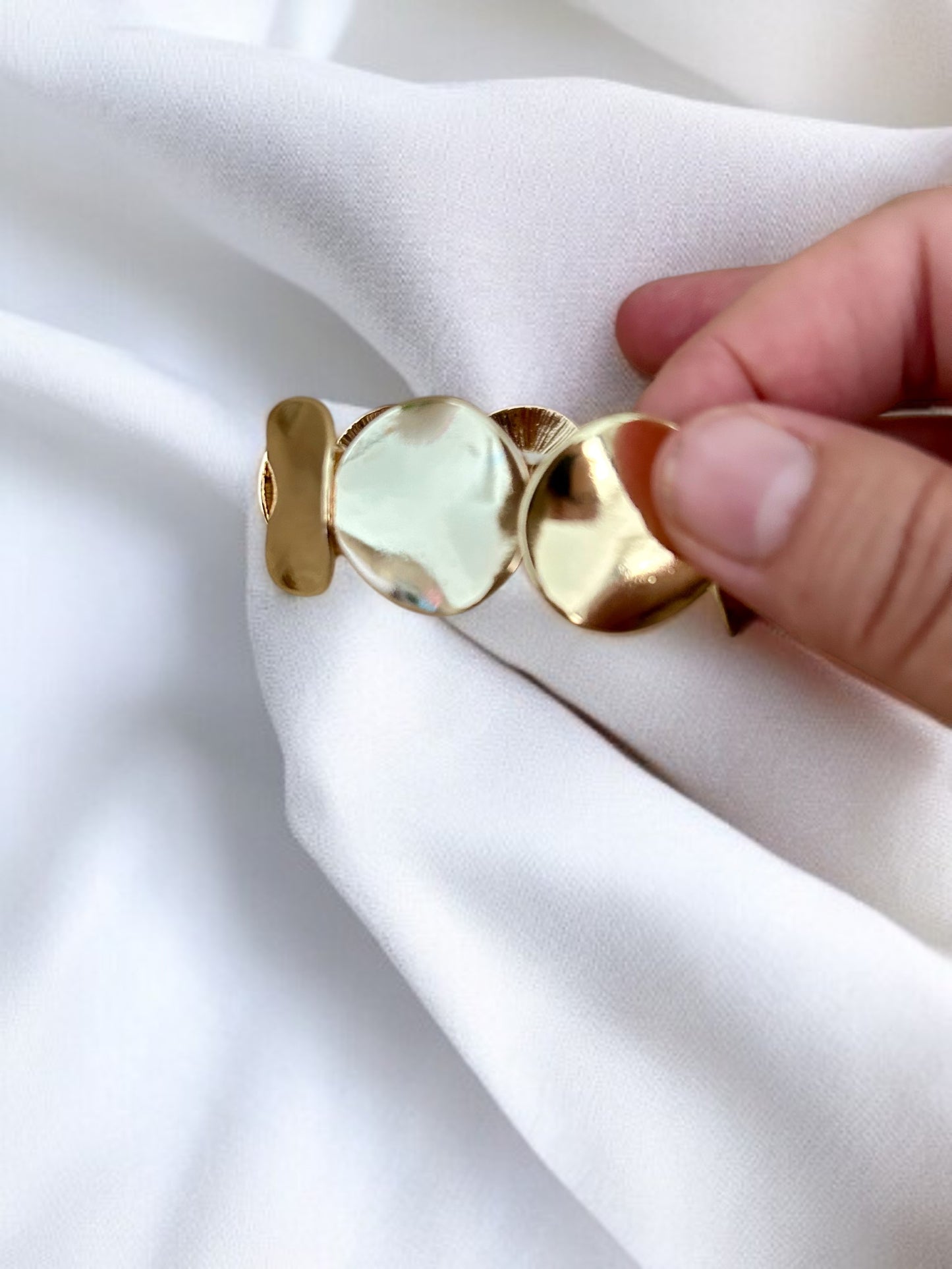 Manchette / bracelet / jonc doré élastique femme