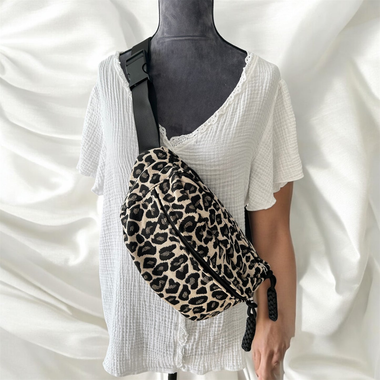 Sac banane marron et noir léopard femme
