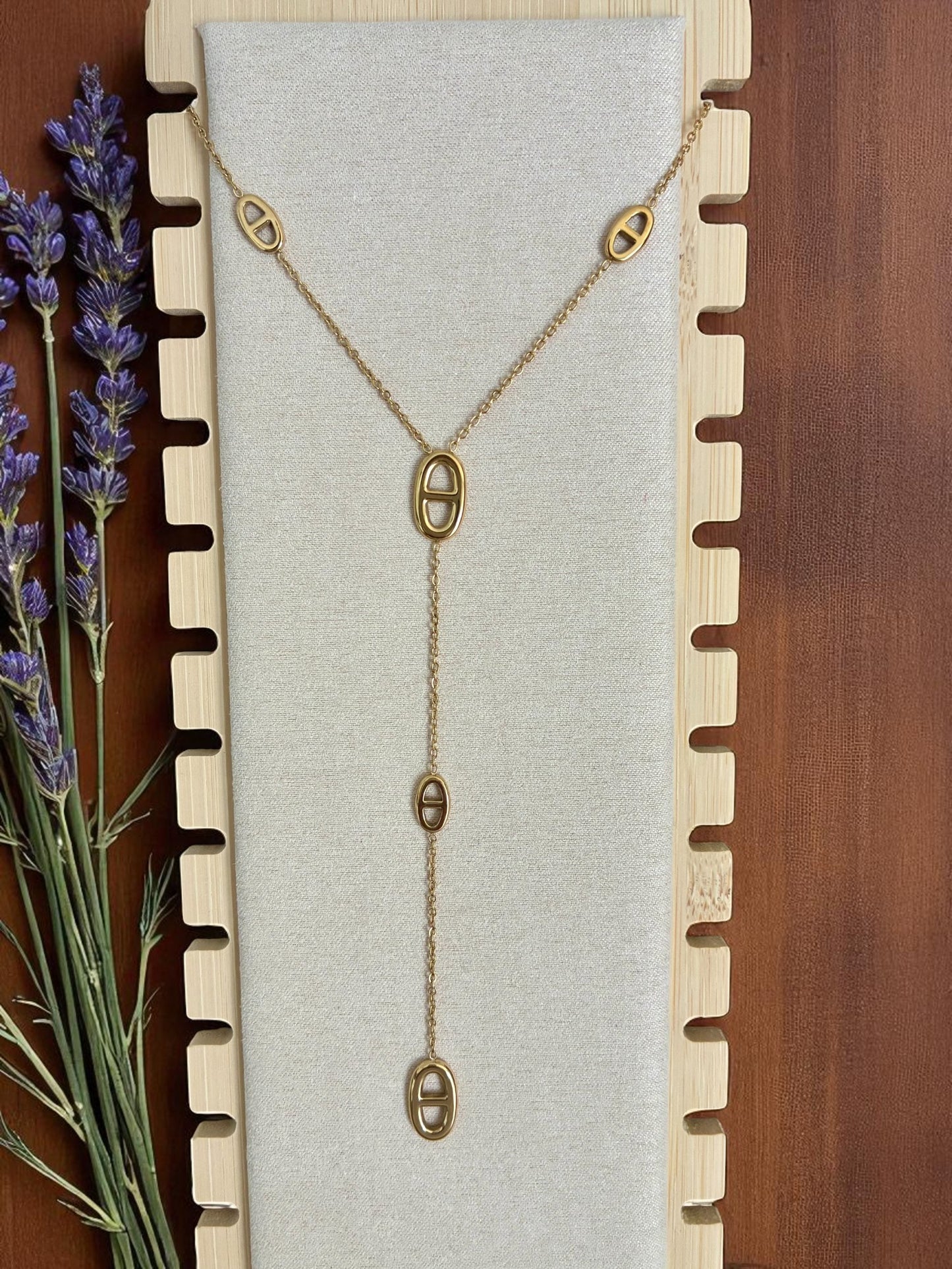 Collier pendant doré et grain de café