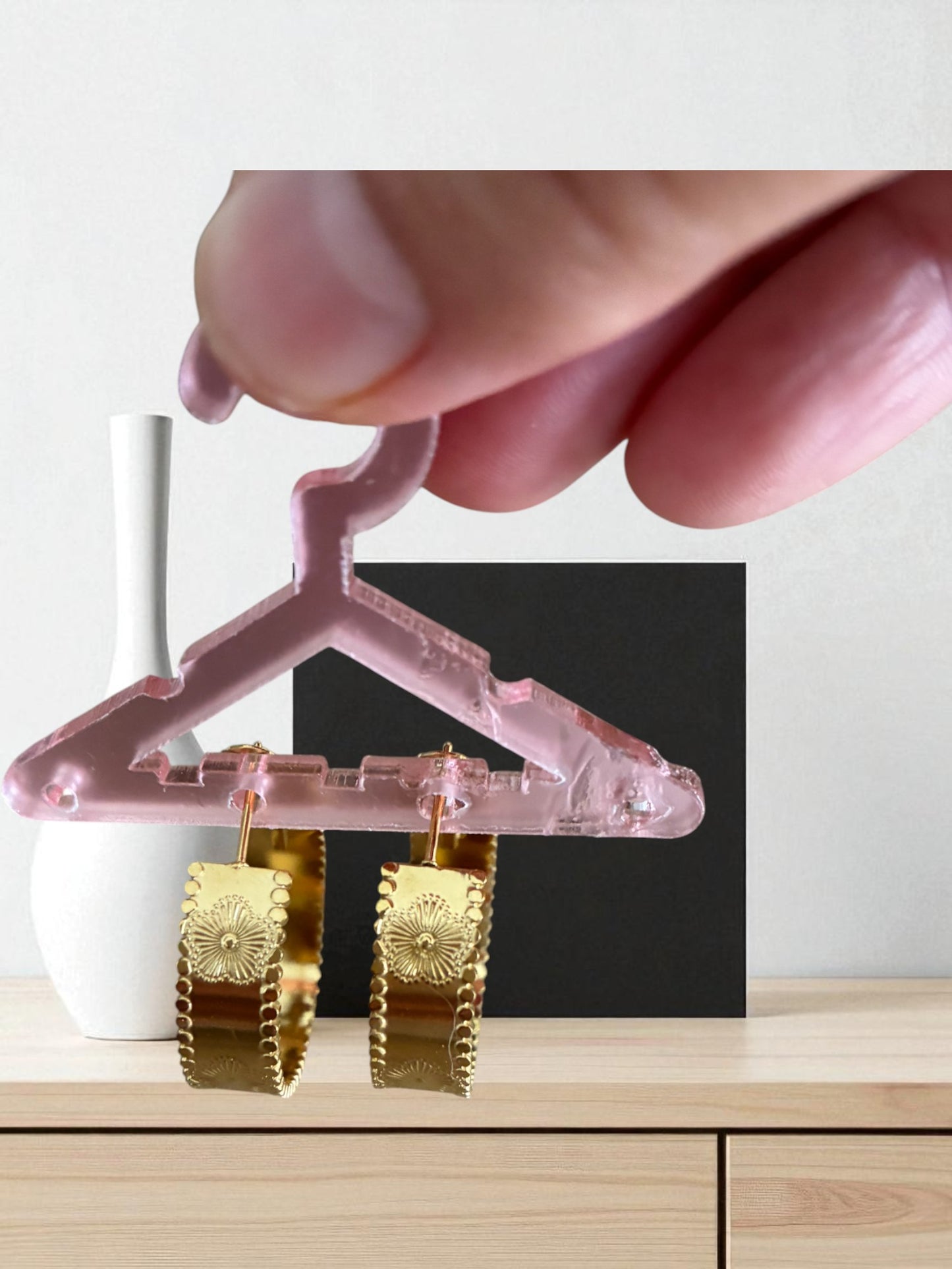 Boucles d'oreilles créoles dorées et fleurs