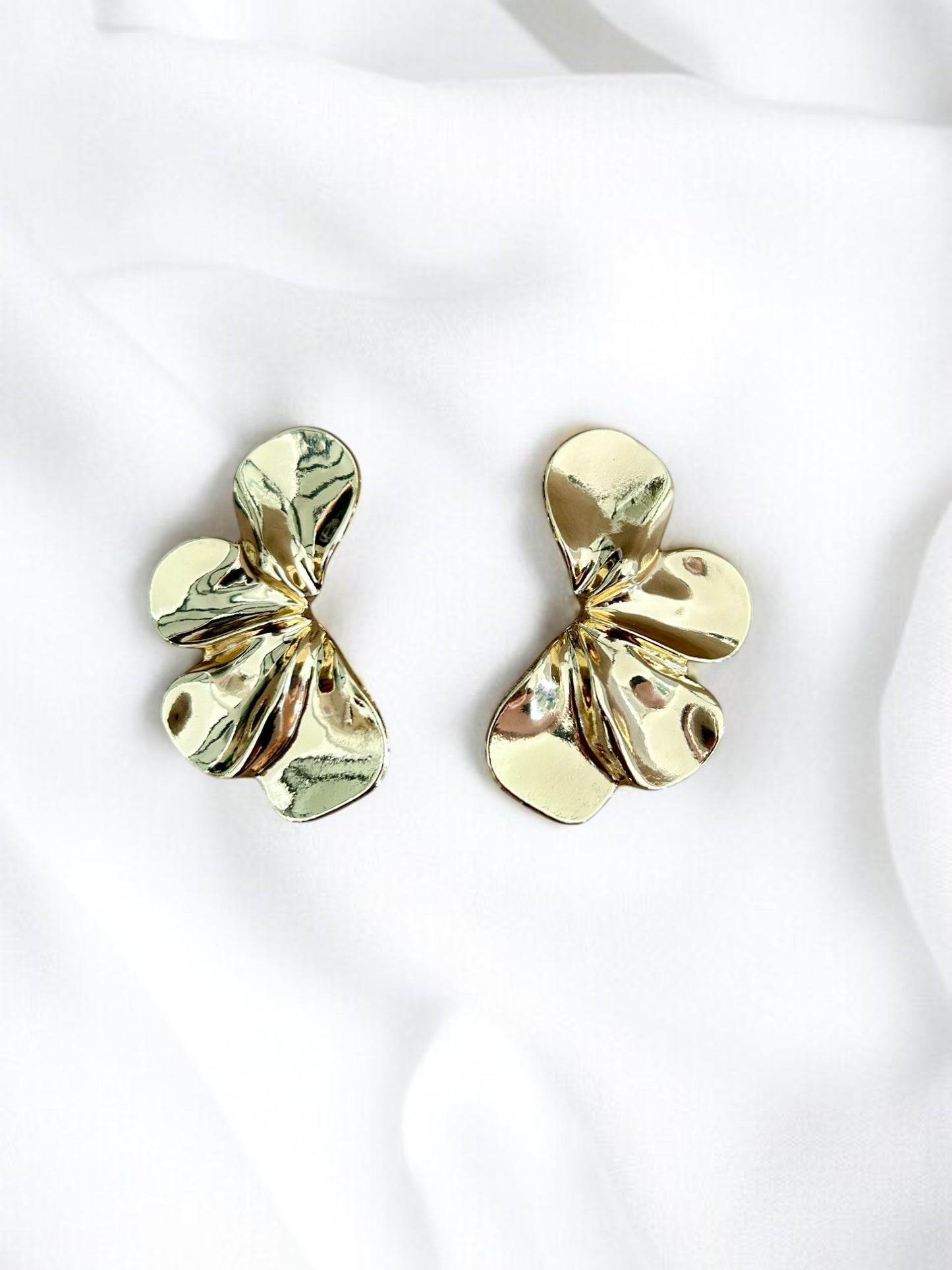 Boucles d'oreilles fleurs dorées