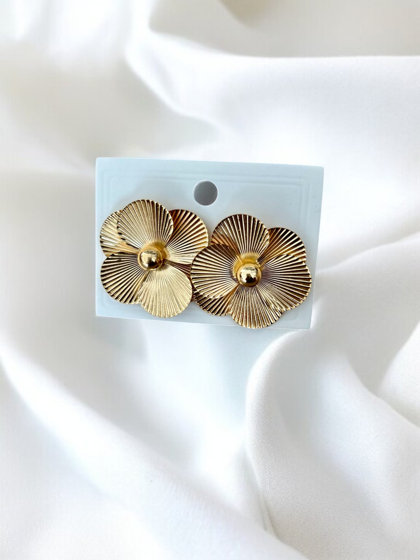 Boucles d'oreilles fleurs dorées