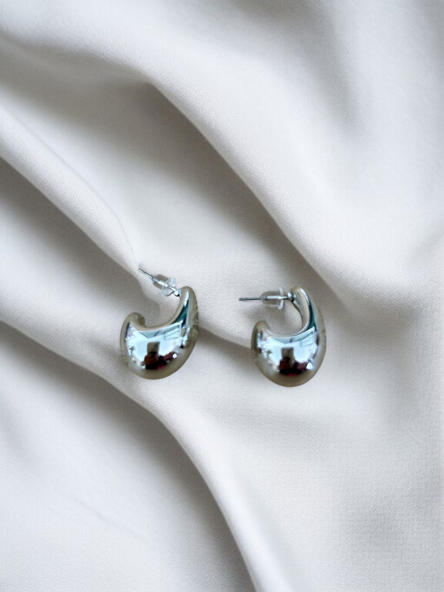 Boucles d'oreilles gouttes avec fermoir dorées argentées ou léopard