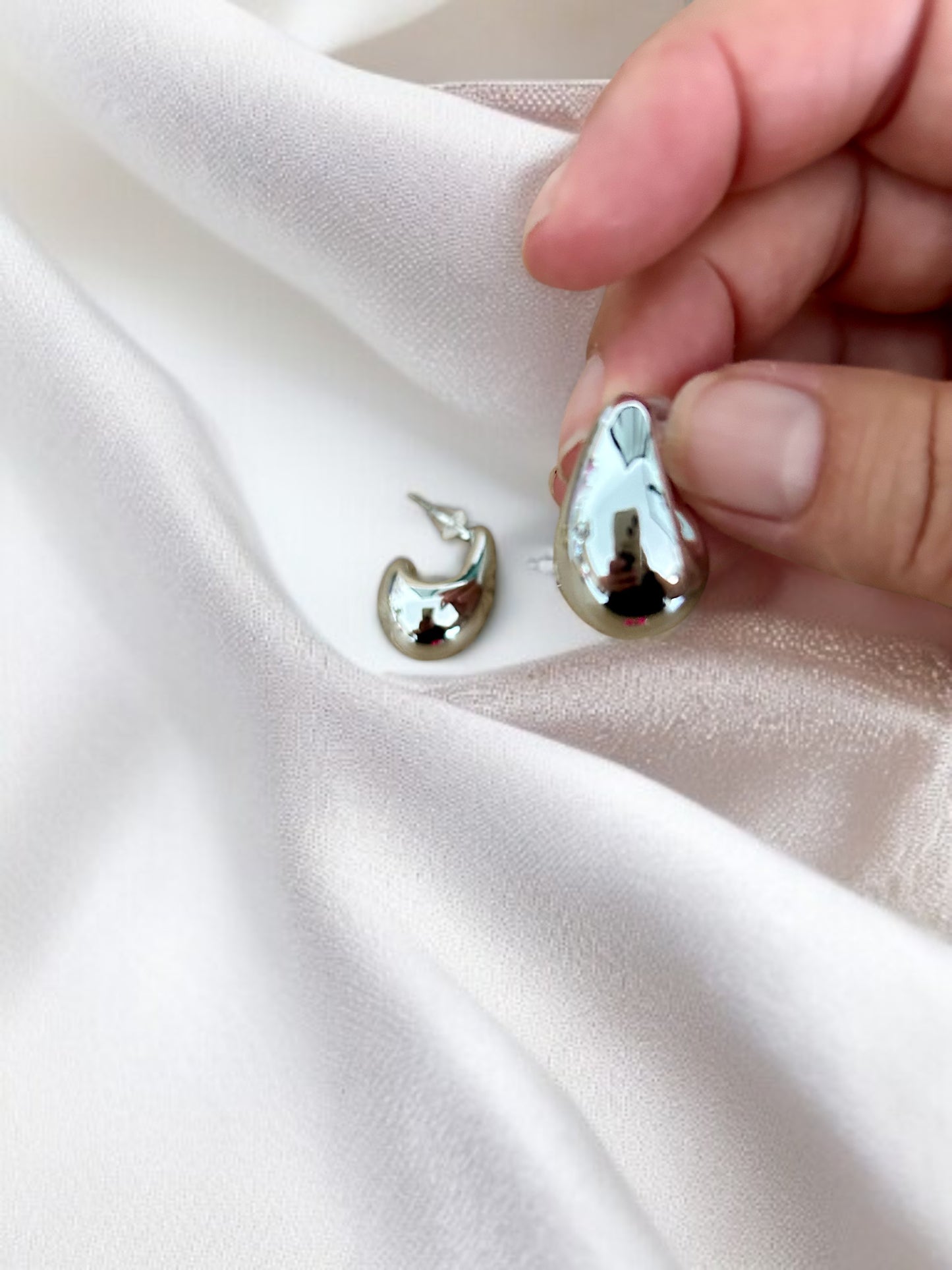 Boucles d'oreilles gouttes avec fermoir dorées argentées ou léopard