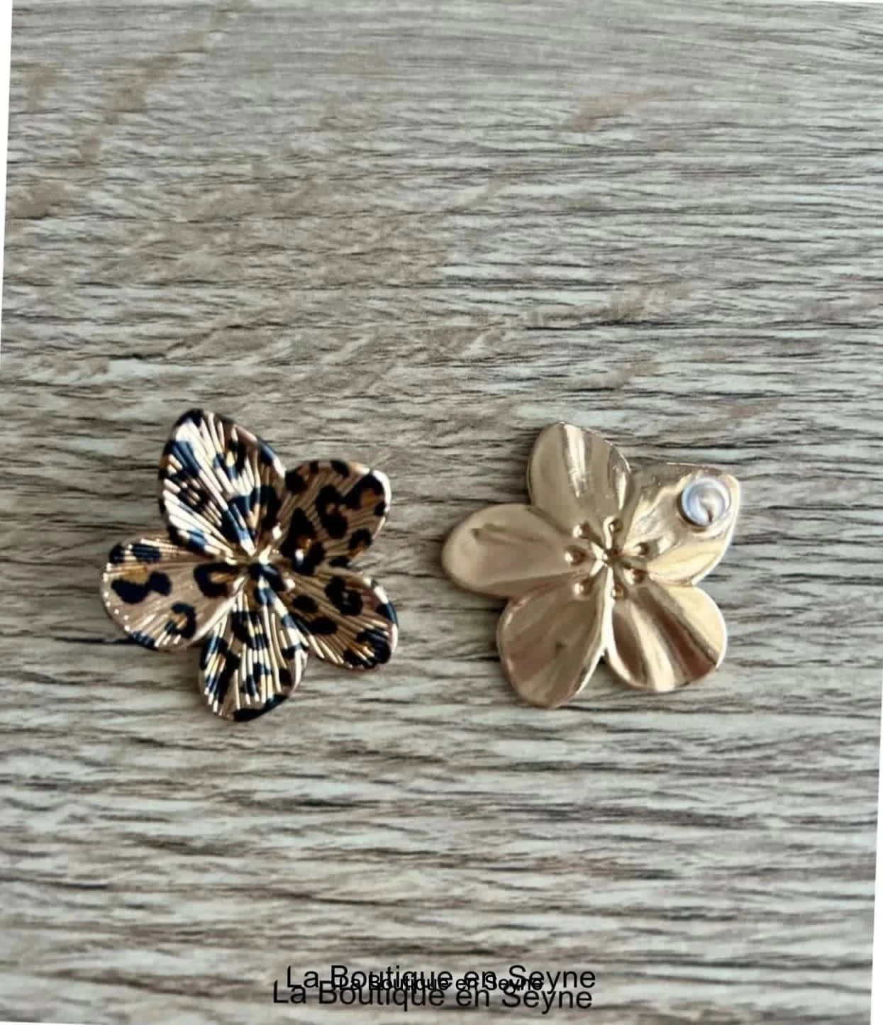 Boucles d’oreilles léopard et dorées fleurs