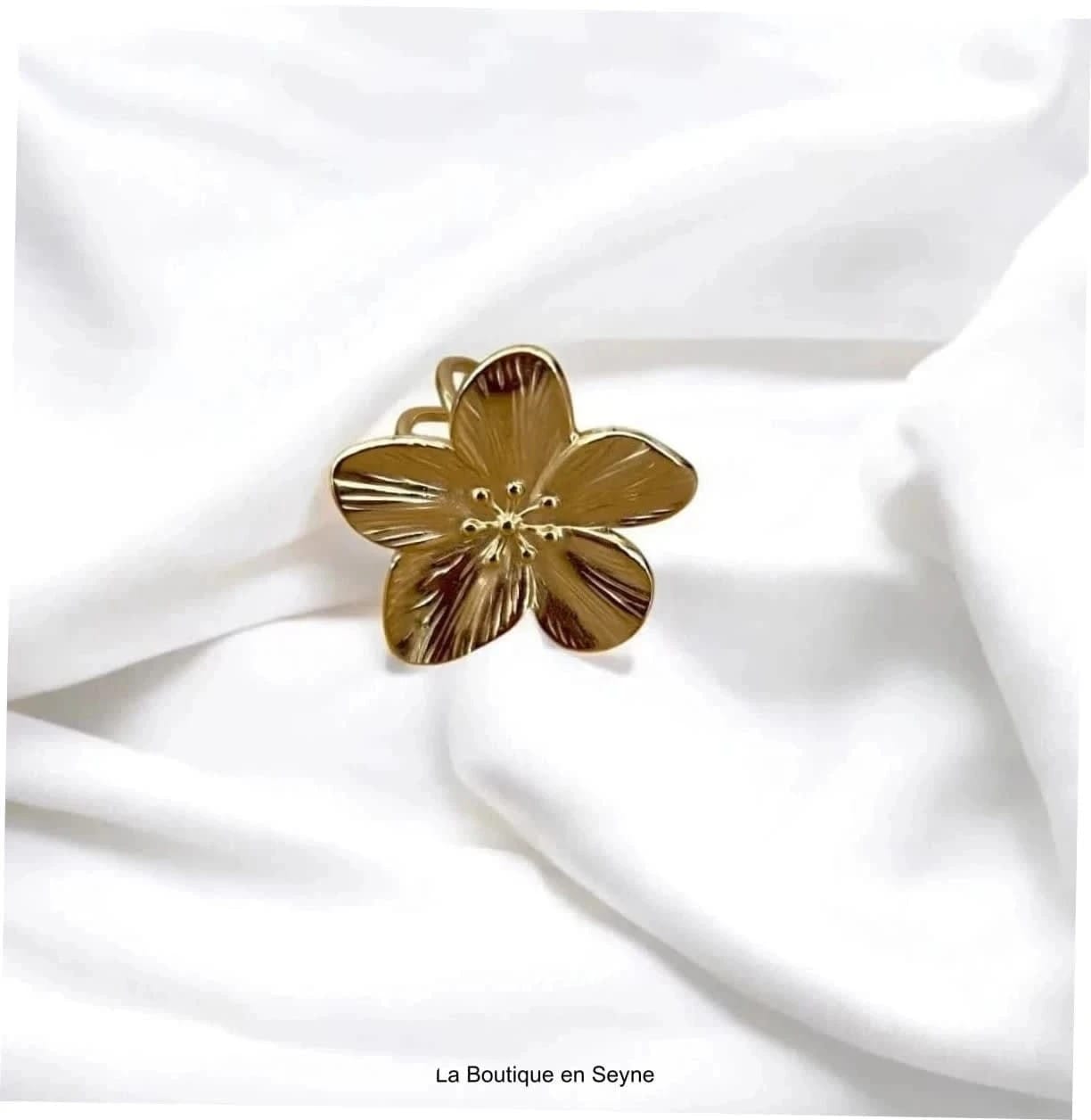 Bague ajustable fleurs dorée