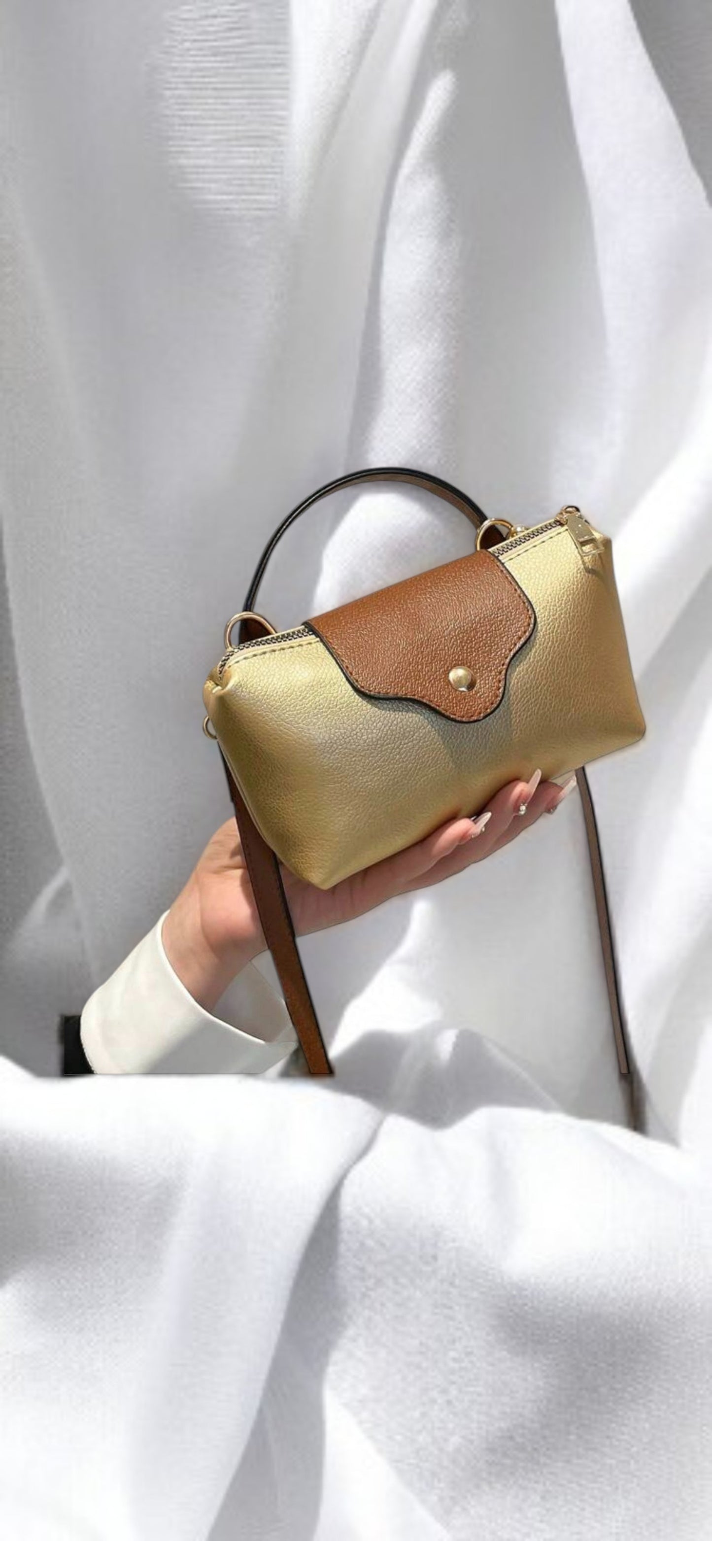 Mini sac bandoulière doré et beige et avec rabat camel