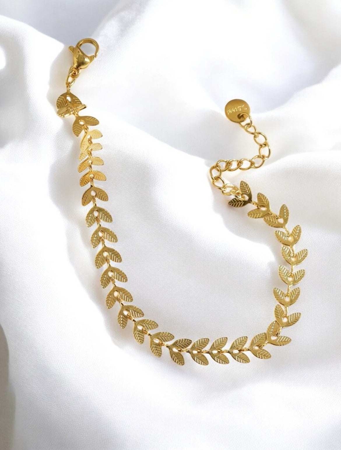 Bracelet doré feuilles